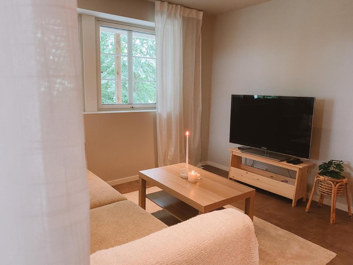 Cozy And Newly Renovated *