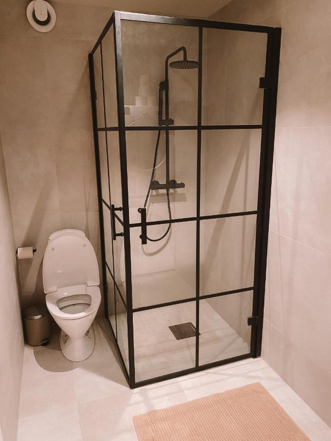 Cozy And Newly Renovated Apartment *